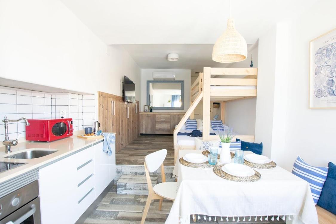 Apartbeach La Brisa Y Frente Playa La Pineda Eksteriør billede